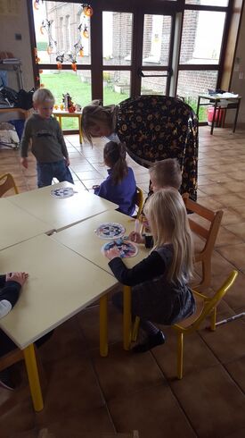 Activité manuelle chez les maternelles
